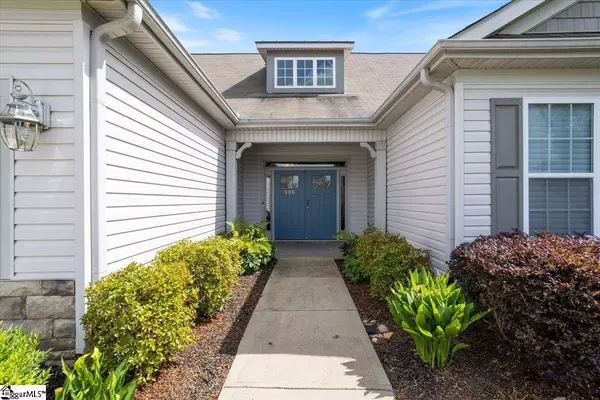 906 Deephallow Place, Greer, SC 29651