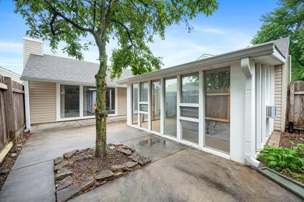 26 E Maverick St, Wichita, KS 67220