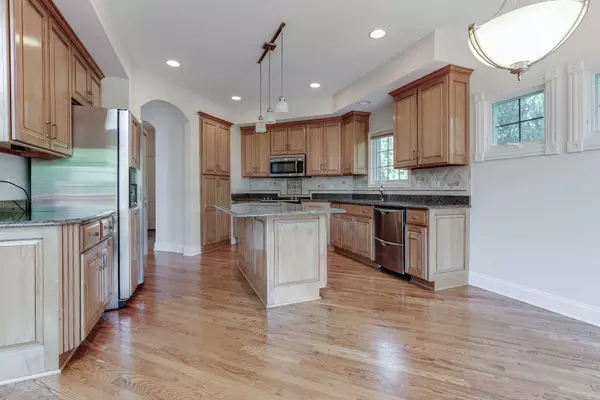 8 Margot Lane, Palos Heights, IL 60463