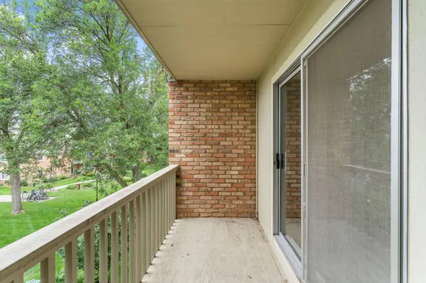 7318 W 22nd ST #309, Saint Louis Park, MN 55426