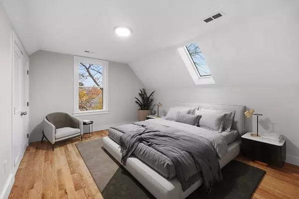 17-19 Cameron Ave #19, Cambridge, MA 02140