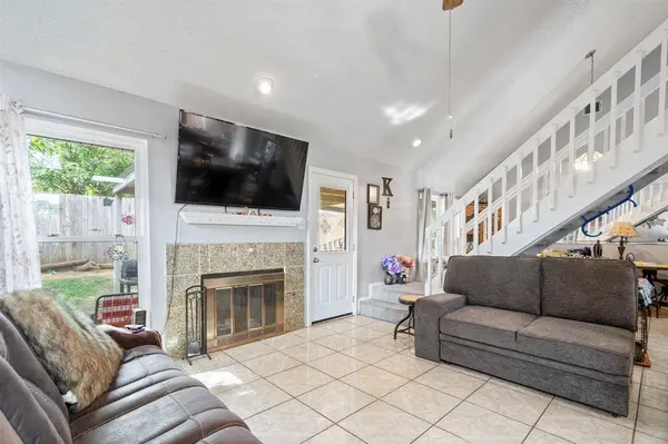 8532 Whispering Creek Trail, Fort Worth, TX 76134