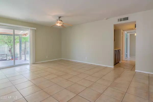 4631 S PARKSIDE Drive, Tempe, AZ 85282