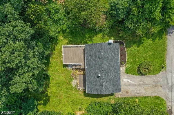 28 Longview Ln, Vernon Twp., NJ 07419
