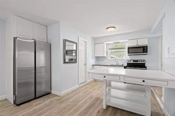 725 21ST AVE S, Saint Petersburg, FL 33705