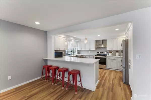 3502 Northshore BLVD NE, Tacoma, WA 98422