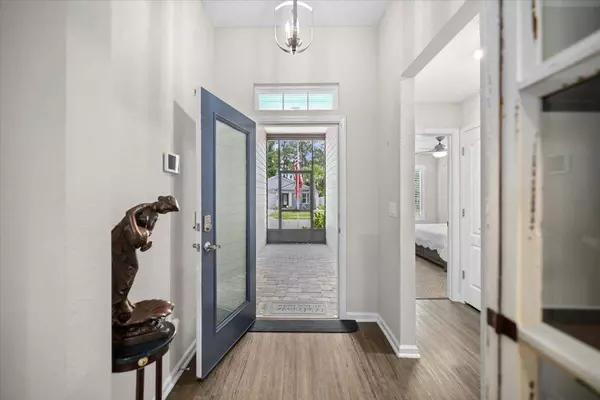 557 Palace Dr, St Augustine, FL 32084