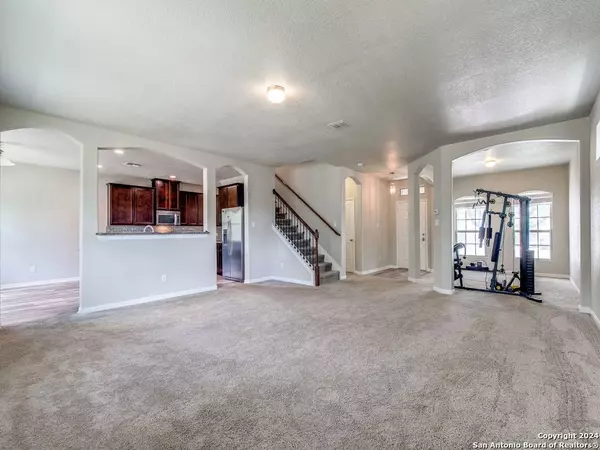 2123 MUUGA MNR, San Antonio, TX 78251-2592