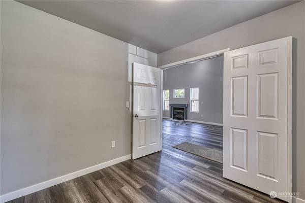 2523 170th ST E, Tacoma, WA 98445