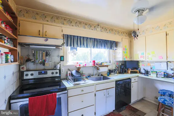 520 KENT AVE, Catonsville, MD 21228