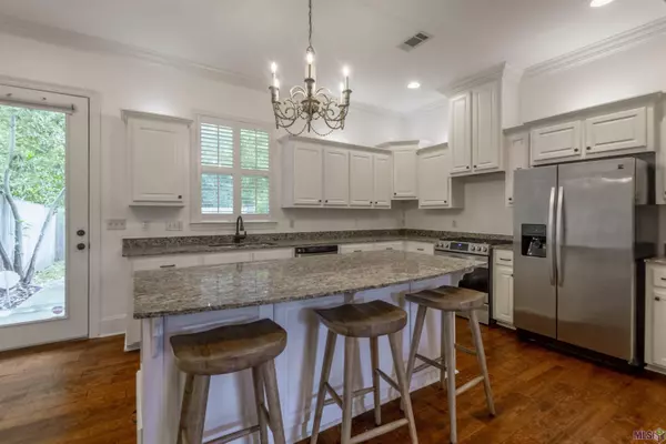 5156 Myrtle Trail Dr, Baton Rouge, LA 70820