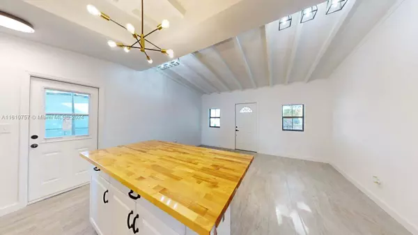 3760 SW 45th Ave, West Park, FL 33023