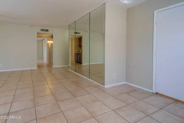 4631 S PARKSIDE Drive, Tempe, AZ 85282