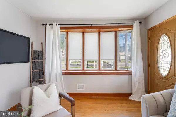 8010 DUVALL AVE, Rosedale, MD 21237