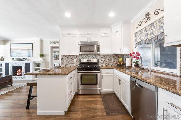 3915 Loma Alta Dr, San Diego, CA 92115