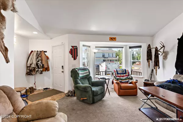 2911 Carriage DR, Anchorage, AK 99507