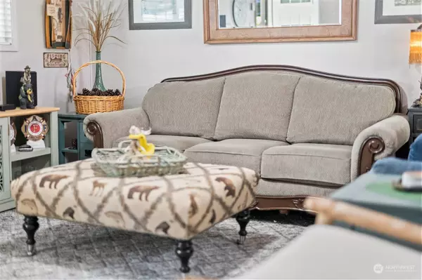 12704 Glenwood AVE SW, Lakewood, WA 98499