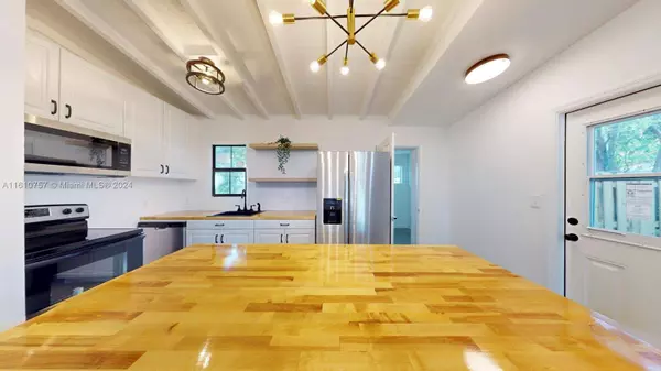 3760 SW 45th Ave, West Park, FL 33023