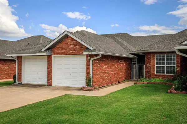 6710 NW Maple Dr, Lawton, OK 73505