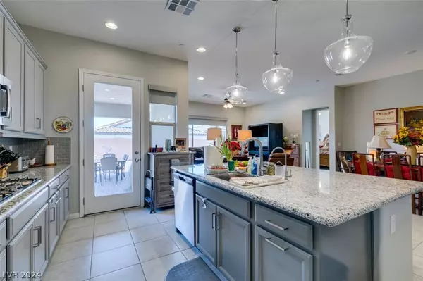 10925 Nicholas Jay Avenue, Las Vegas, NV 89166