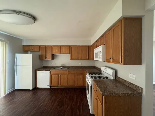 18701 Oakwood Avenue, Country Club Hills, IL 60478