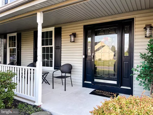 12 THISTLEBERRY DR, Newark, DE 19702