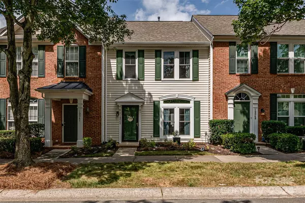 19045 Coachmans TRCE, Cornelius, NC 28031