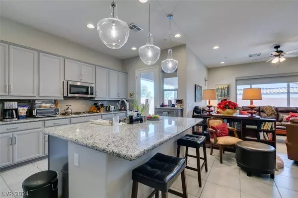 10925 Nicholas Jay Avenue, Las Vegas, NV 89166