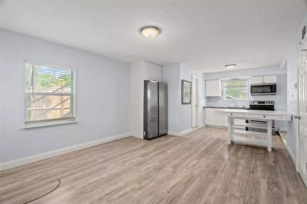 725 21ST AVE S, Saint Petersburg, FL 33705