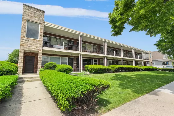 1005 N Harlem AVE #F, Oak Park, IL 60302