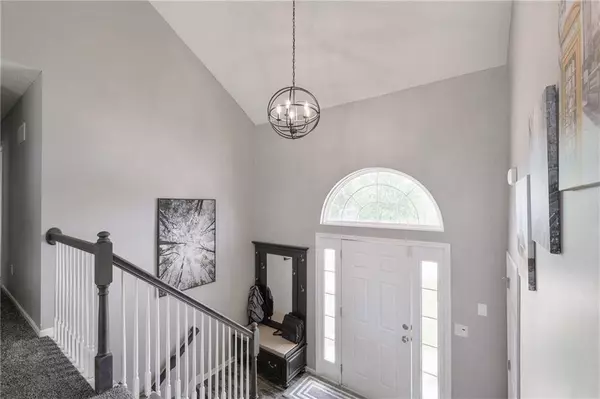 1210 NW Honeylocust CT, Grain Valley, MO 64029