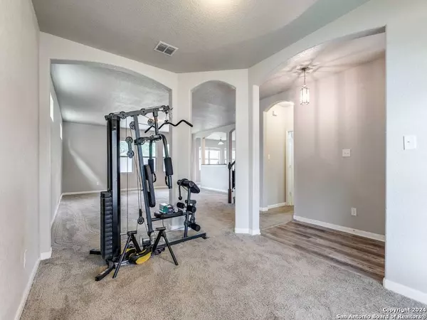 2123 MUUGA MNR, San Antonio, TX 78251-2592