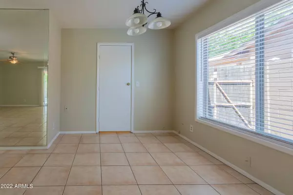 4631 S PARKSIDE Drive, Tempe, AZ 85282