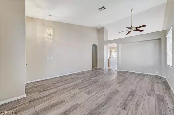 8124 Winslow Avenue, Las Vegas, NV 89129