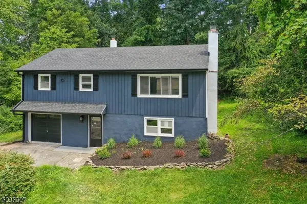 28 Longview Ln, Vernon Twp., NJ 07419