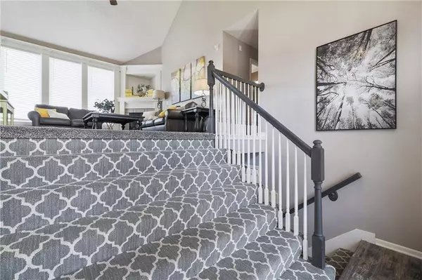 1210 NW Honeylocust CT, Grain Valley, MO 64029