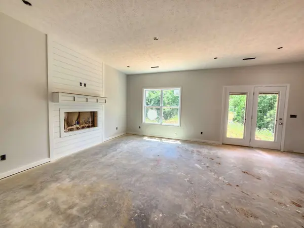 1212 Boulder Pass Rd, Clarksville, TN 37040