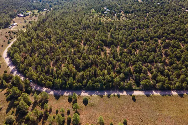 10 Young RD, Tijeras, NM 87059