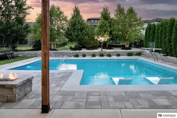 2404 S 219 Street, Elkhorn, NE 68022