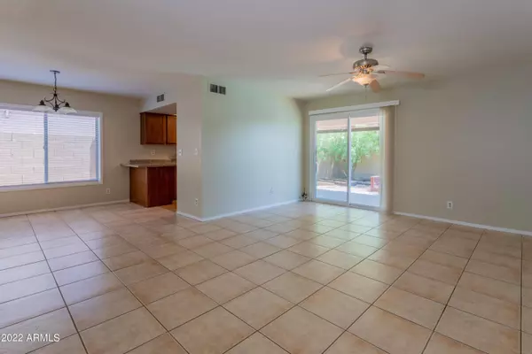 4631 S PARKSIDE Drive, Tempe, AZ 85282
