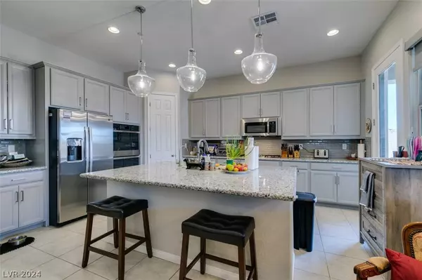 10925 Nicholas Jay Avenue, Las Vegas, NV 89166