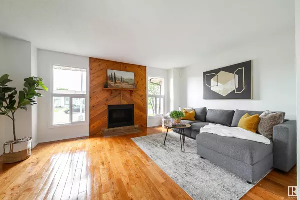 2459 78 ST NW, Edmonton, AB T6K 3W3