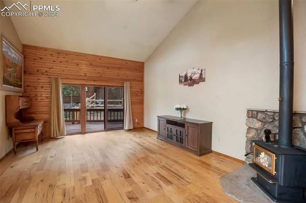 760 Pinon Ridge DR, Woodland Park, CO 80863
