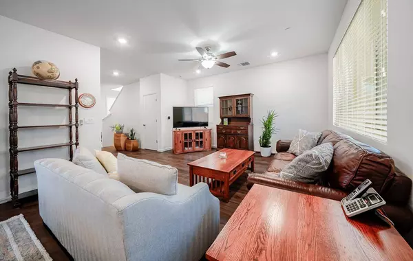 6615 E Grant Avenue, Fresno, CA 93727