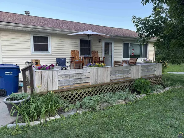 310 Locust ST, Eskridge, KS 66423