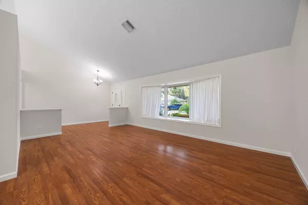 6752 Viewpoint CT, Jupiter, FL 33458