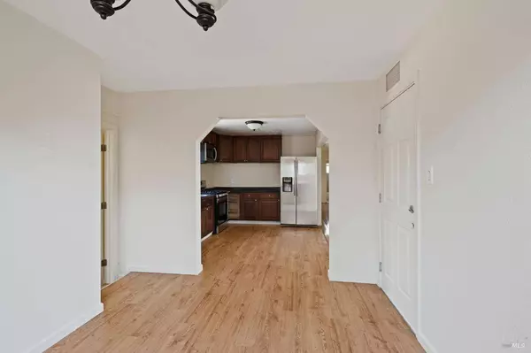 100 Thompson AVE, Ukiah, CA 95482