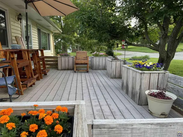 310 Locust ST, Eskridge, KS 66423