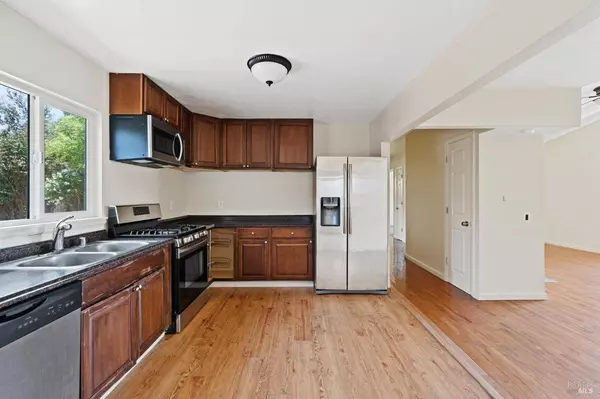 100 Thompson AVE, Ukiah, CA 95482