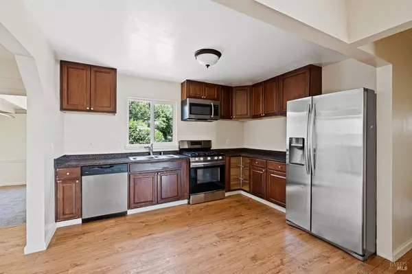 100 Thompson AVE, Ukiah, CA 95482